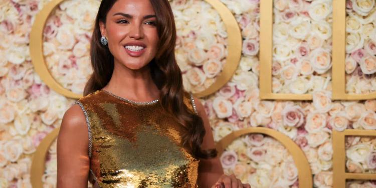 Globos de Oro 2025 ¿Cuánto cuestó el vestido dorado de Eiza González