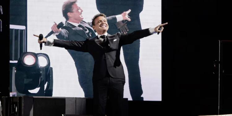 Ventaneando aseguró que Luis Miguel no quiso tocar a sus fans mexicanas, pero a las argentinas les hizo esto