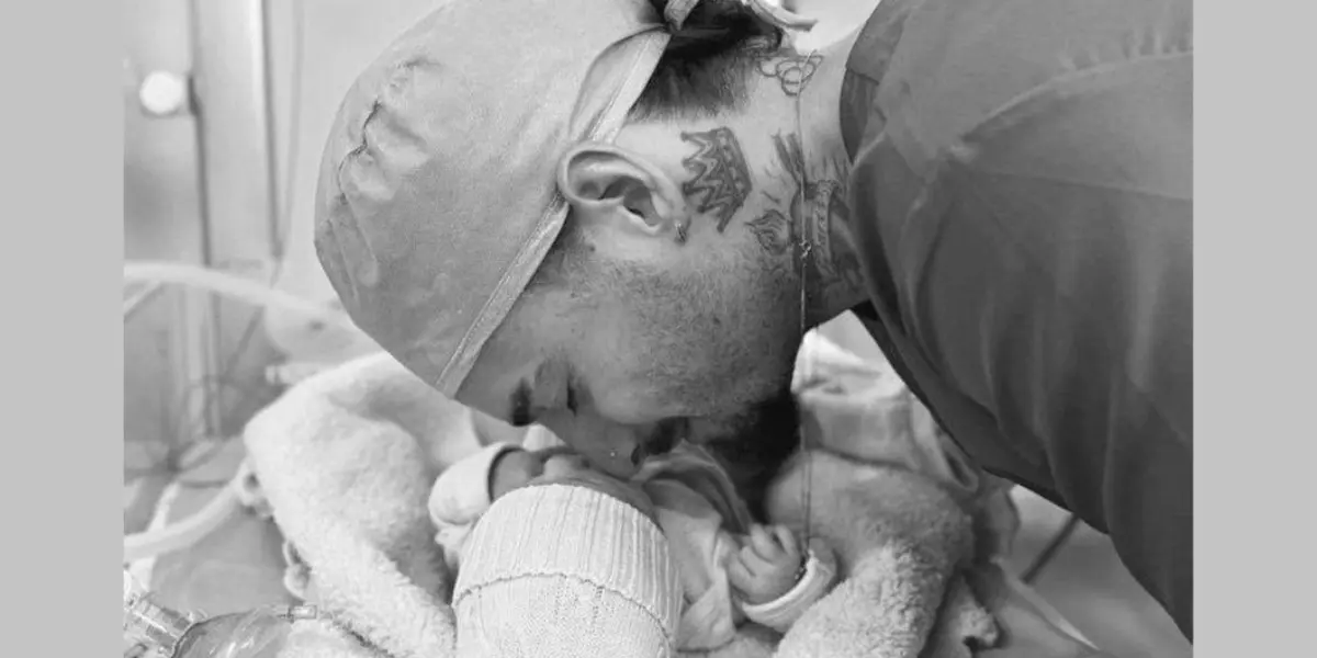 Maluma debuta como papá con el nacimiento de París 