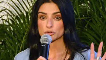 Aislinn Derbez habla de su vida amorosa y porqué le gustaba estar soltera 