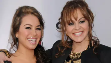 Chiquis Rivera recuerda a Jenni y sus últimos mensajes 