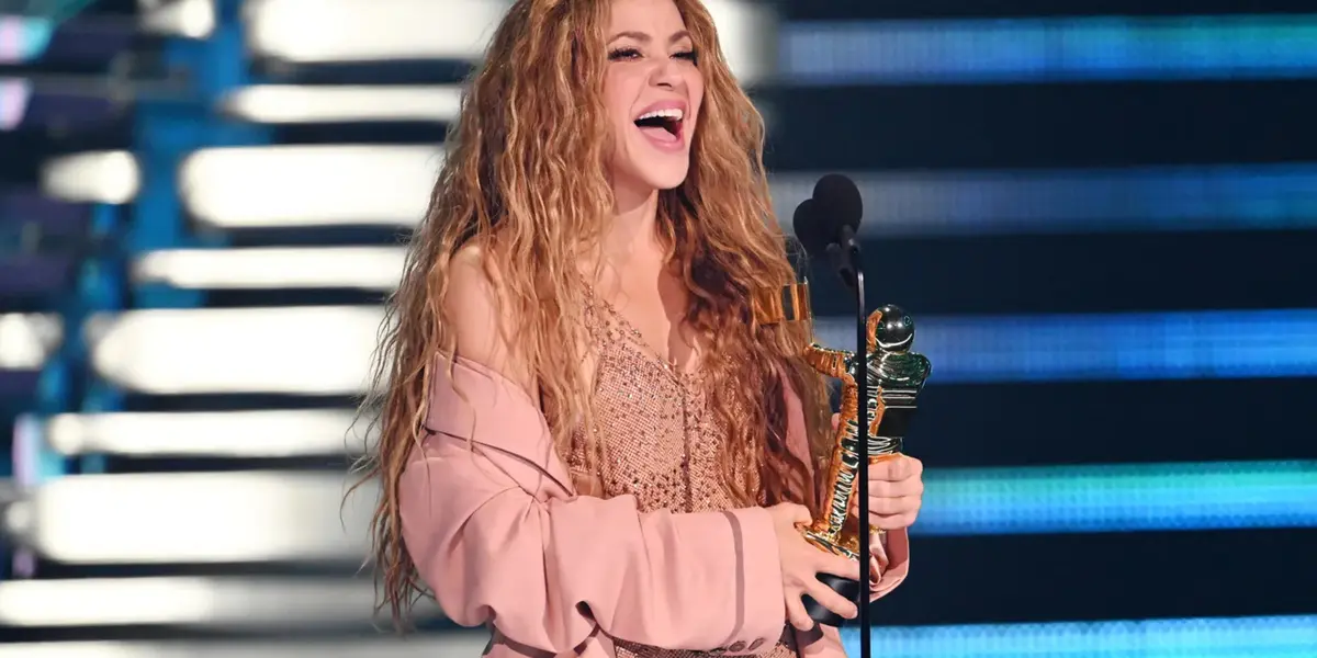 Shakira estaría estrenando romance con futbolista 