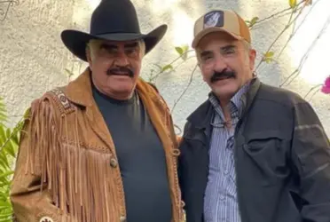 Vicente Fernández JR recuerda a su papá en esta Navidad 